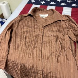 Como petite woman’s petite medium brown shiny striped